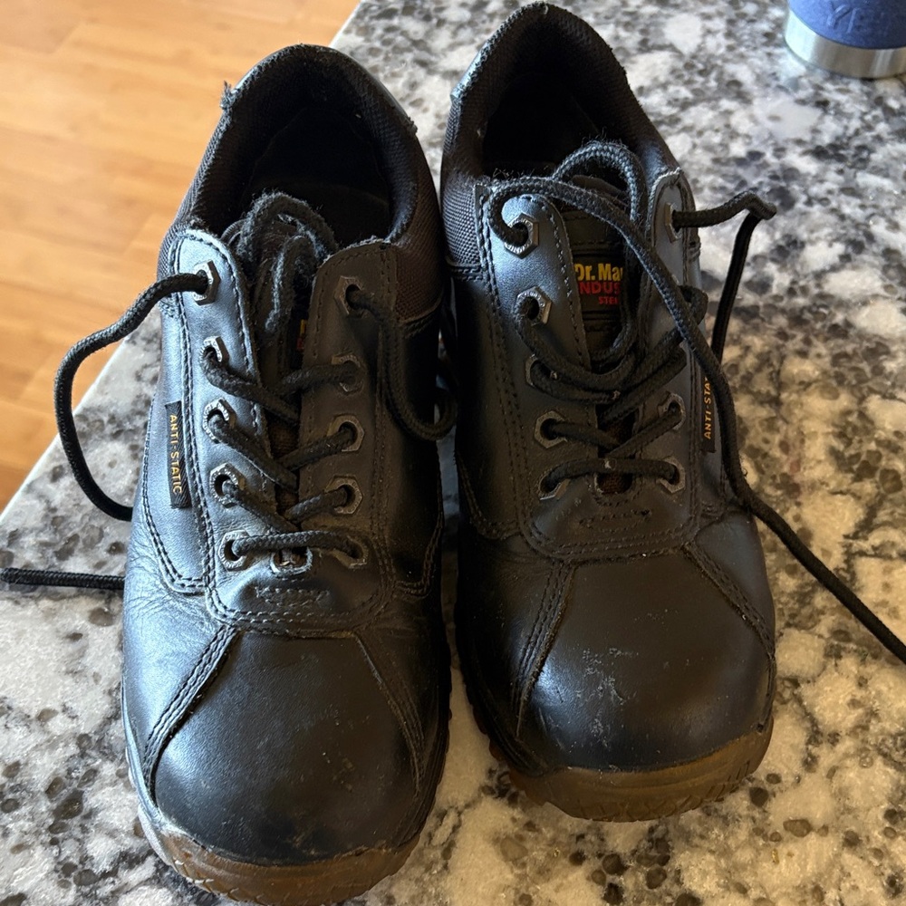 Dr. Martens Men’s Black Leather Lace-Up Steel Toe Industrial Shoes